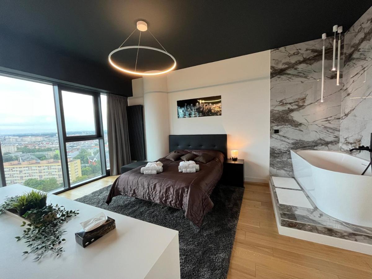 Hanza Tower - Luxurious Apartment 60M2 - 15Th Floor City View Stettin Exterior foto